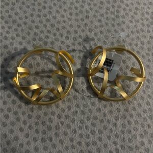 Khoi Gold Hoop Earrings
